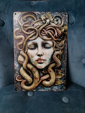 Plaque métal Médusa neuve 20x30cm