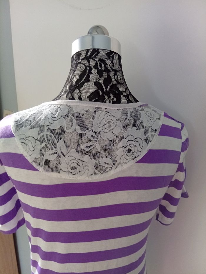 Joli tee-shirt avec p'tite dentelle à l' arrière - photo numéro 6