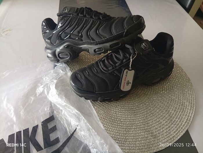 Baskets chaussures neuve mixte
