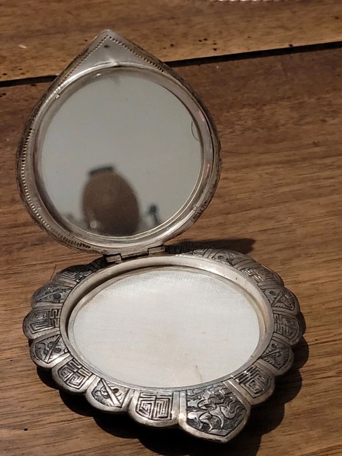 Poudrier ancien en argent - photo numéro 5