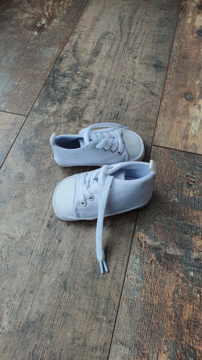 Chaussures 9 12 mois taille 18 en très bon état - photo numéro 6