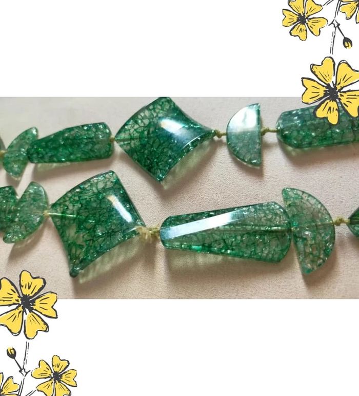 Collier vintage géométrique – Vert transparent craquelé | Collection Émeraude Urbaine - photo numéro 3