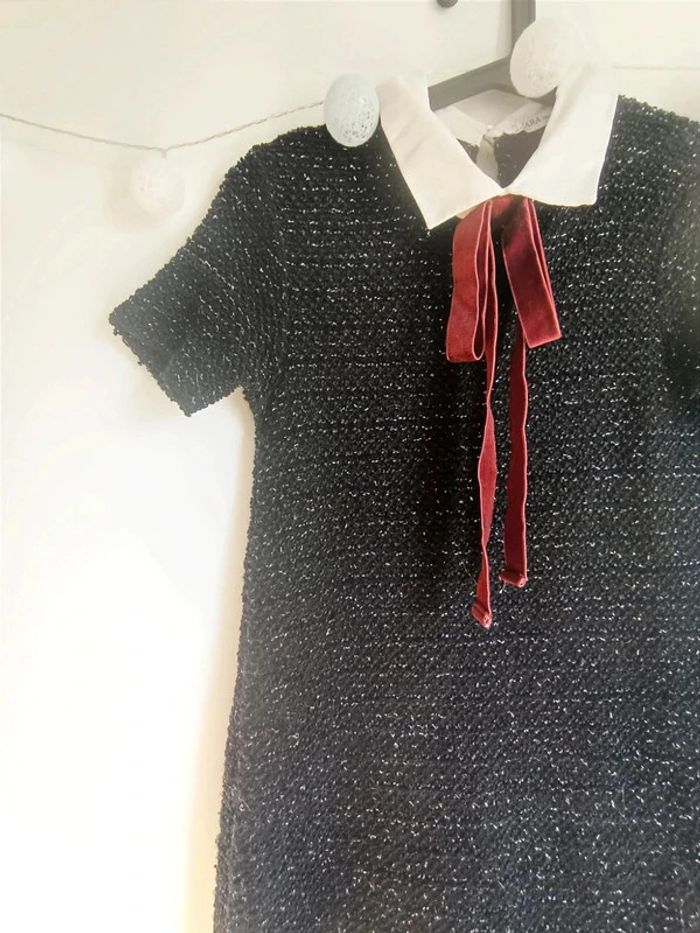 Robe noire à mailles brillants col claudine noeud en velours bordeaux Zara Taille S En très bon état