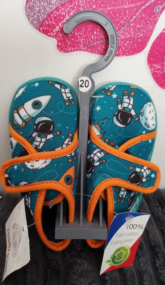 Chaussons U Essentiel P20 neufs - photo numéro 2