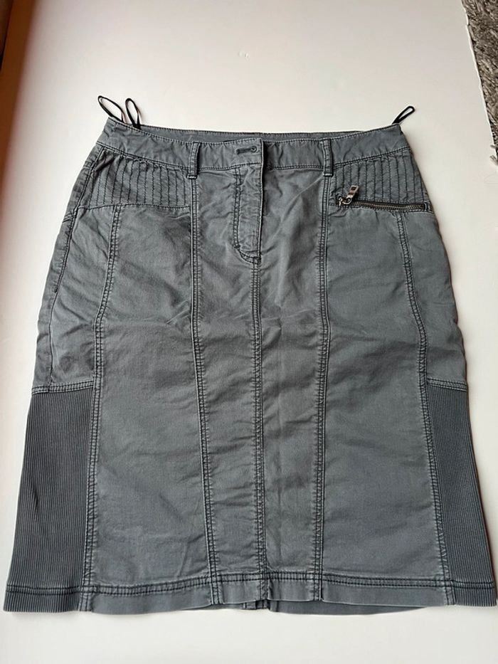 Petite jupe grise