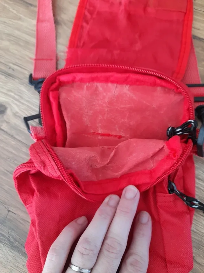 Sacoche bandoulière ou ceinture rouge - photo numéro 8