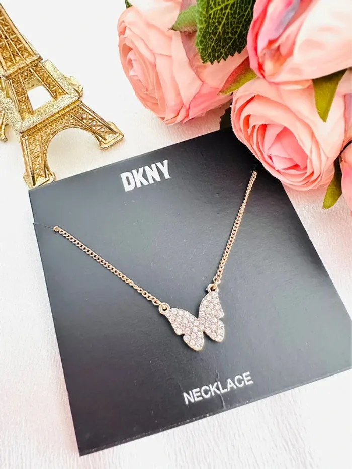 🦋Collier zinc papillon DKNY doré – Authentique & raffiné - photo numéro 2