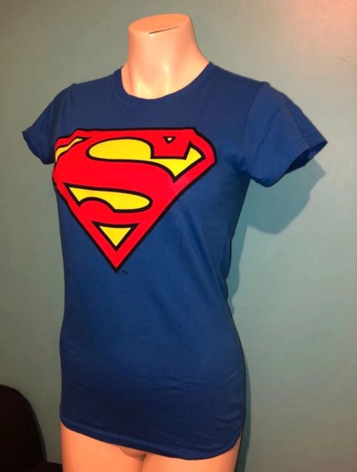 T-shirt femme superman 🌺 justice league taille 36 neuf - photo numéro 2