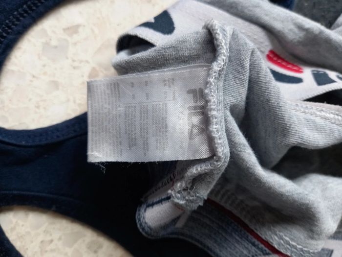Lot de 2 brassieres XS Fila et Freegun - photo numéro 3