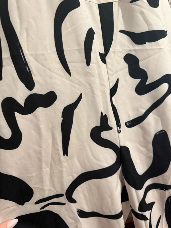 Combi pantalon SHEIN L mais taille petit je trouve beige noir - photo numéro 3