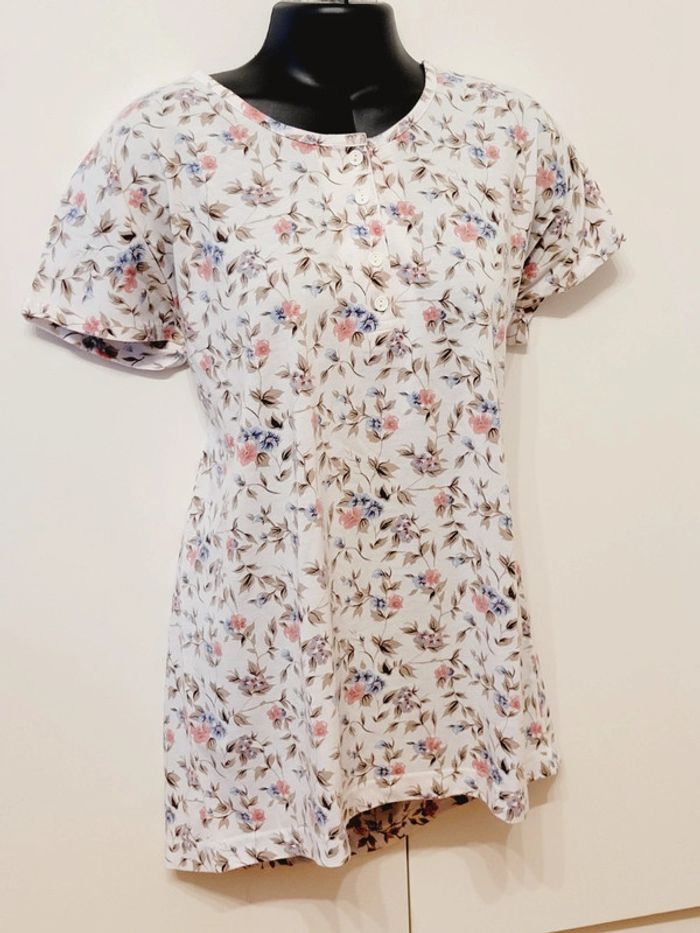 Joli tee shirt motifs fleurs blanc rose bleu marron marque C&A taille 40 - photo numéro 2