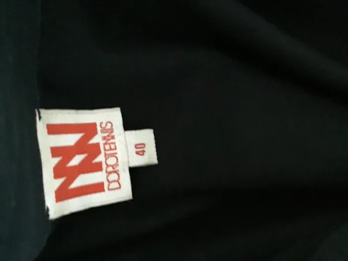 Robe noire manches courtes - photo numéro 4