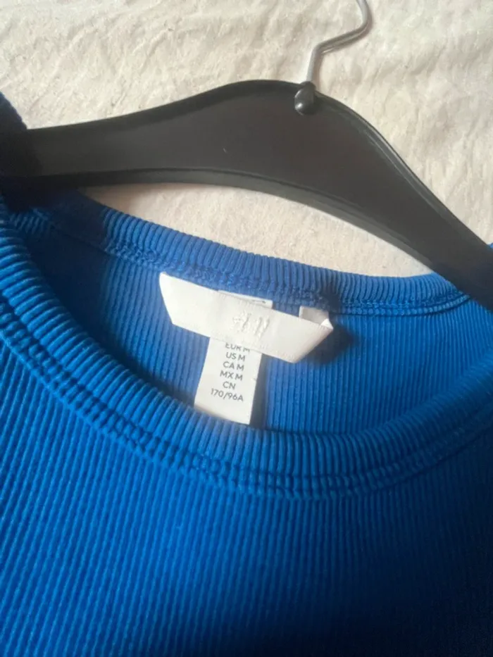 top bleu - photo numéro 2
