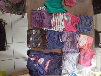 Lots teeshirt manches longues 8 ans
