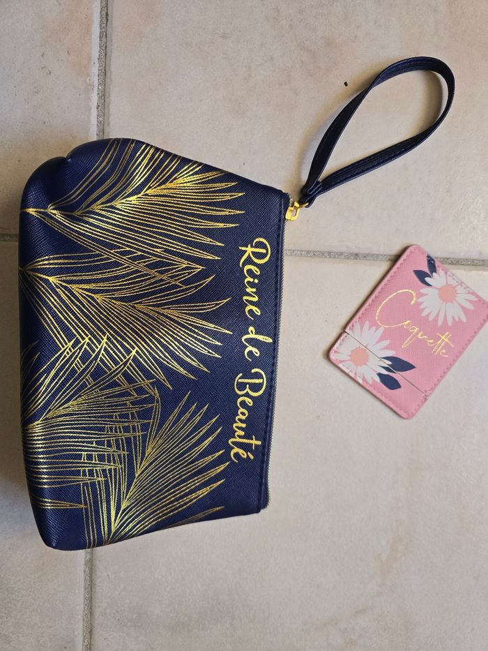 Trousse a maquillage  et miroir assorti - photo numéro 2