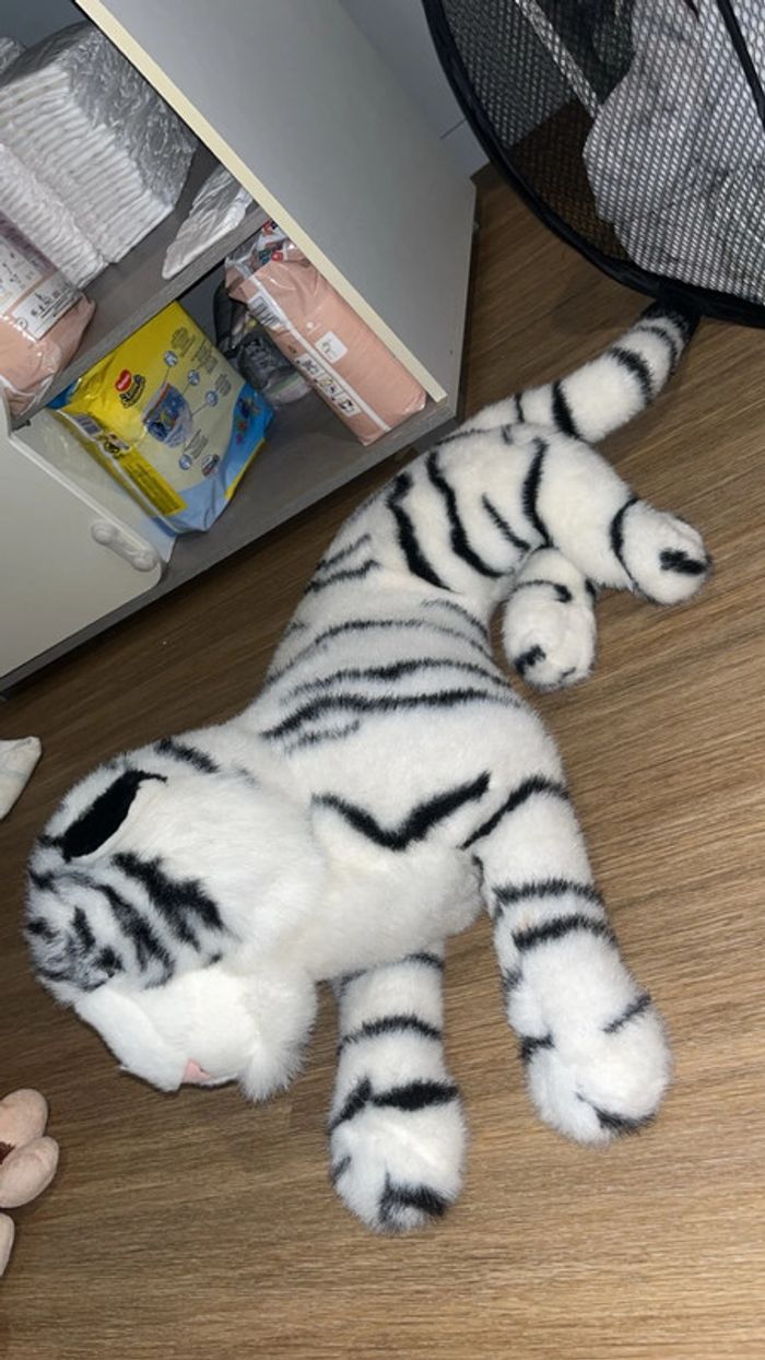 Peluche tigre moyenne - photo numéro 2