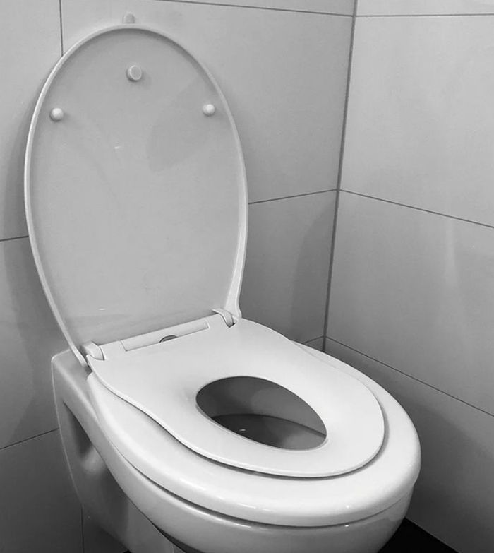 Abattant WC Familial avec Siège Enfant
Douceur avec Frein de Chute, en Polyéthylène pour adultes et enfant - photo numéro 3