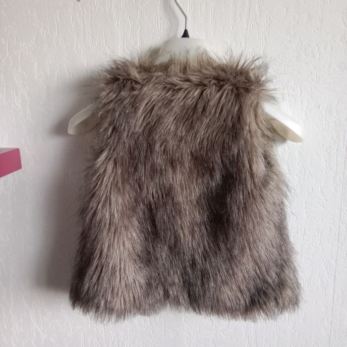 Gilet fausse fourrure 4 ans - photo numéro 3