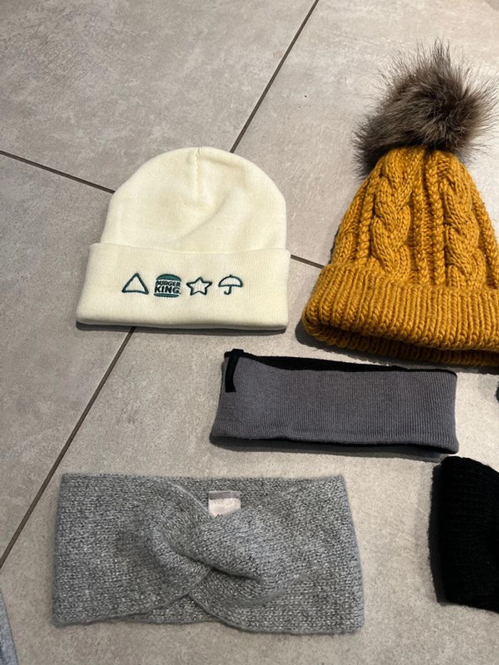 Lot de Bonnets, cache oreilles - photo numéro 2