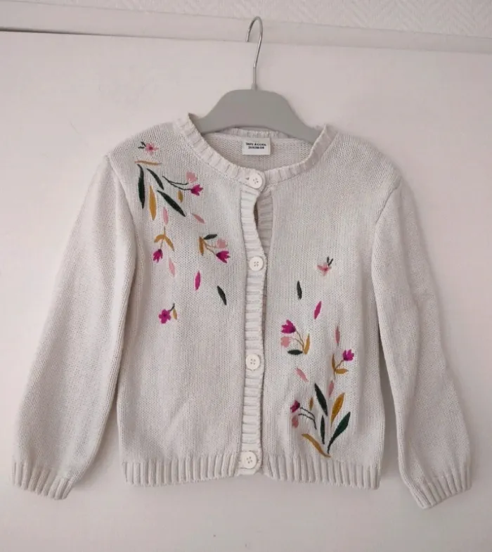 (c) gilet blanc fleurs TAO 24m - photo numéro 5