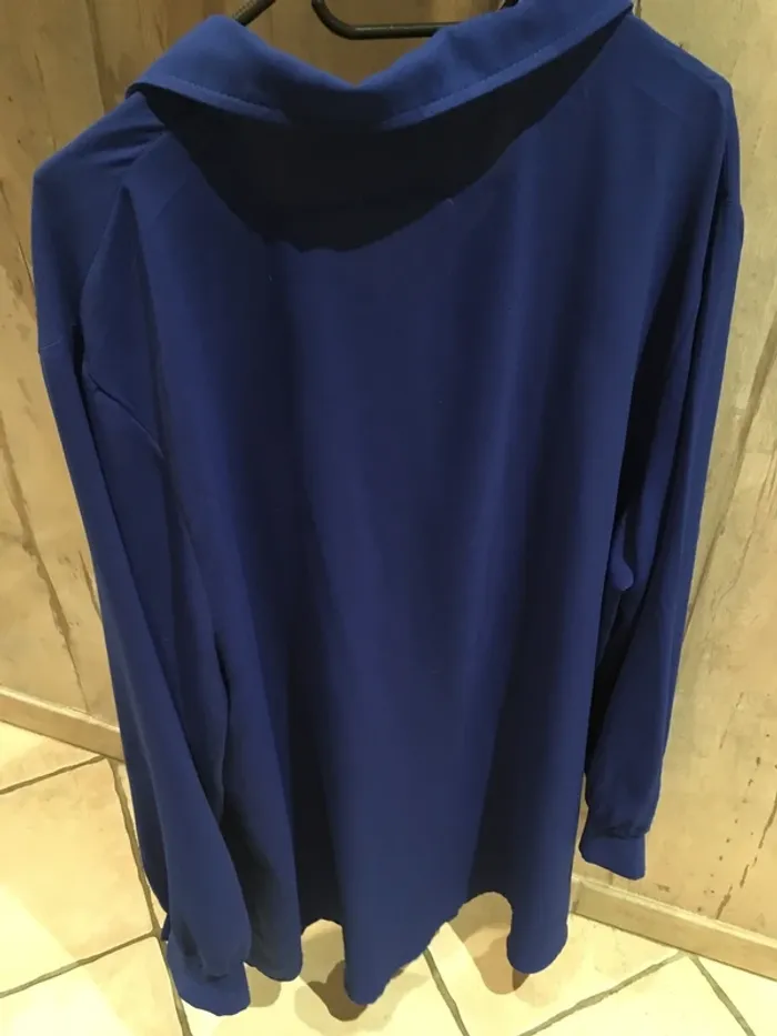 Très jolie maxi chemise en 50 excellent état de chez Shein - photo numéro 4