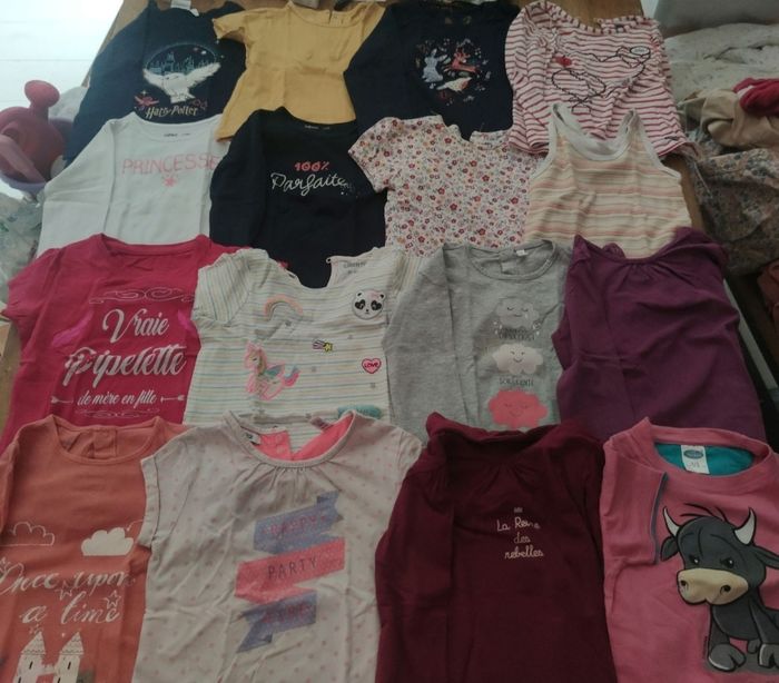 Lot 16 t-shirts 24 mois