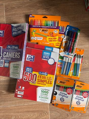 Fournitures scolaires diverses