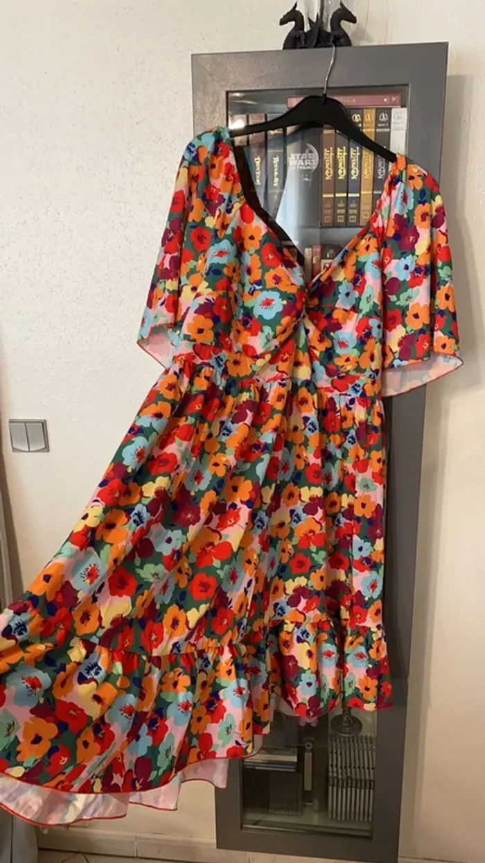 superbe robe d’été fleurie SHEIN taille 3xl = 52 neuve - photo numéro 2