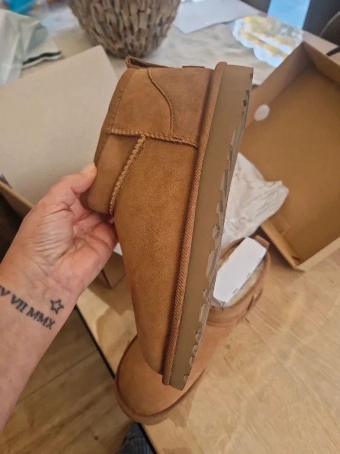 Ugg Classic mini Boots40 - photo numéro 2