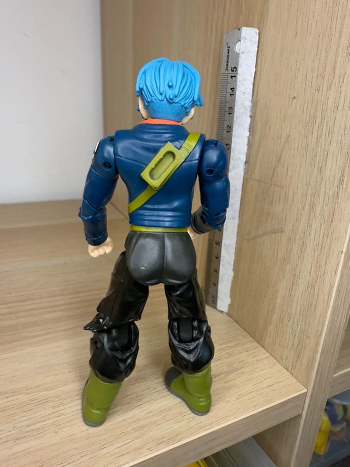 Figurine dragon ball future trunk - photo numéro 2