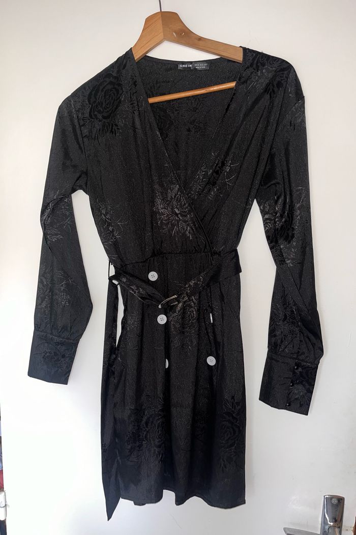 Robe avec ceinture - photo numéro 2