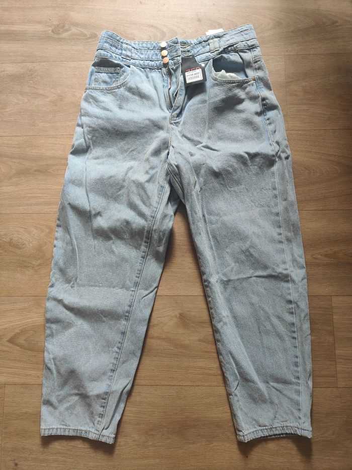Jeans taille 40 neuf