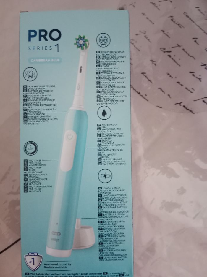 Brosse à dents électrique oral B