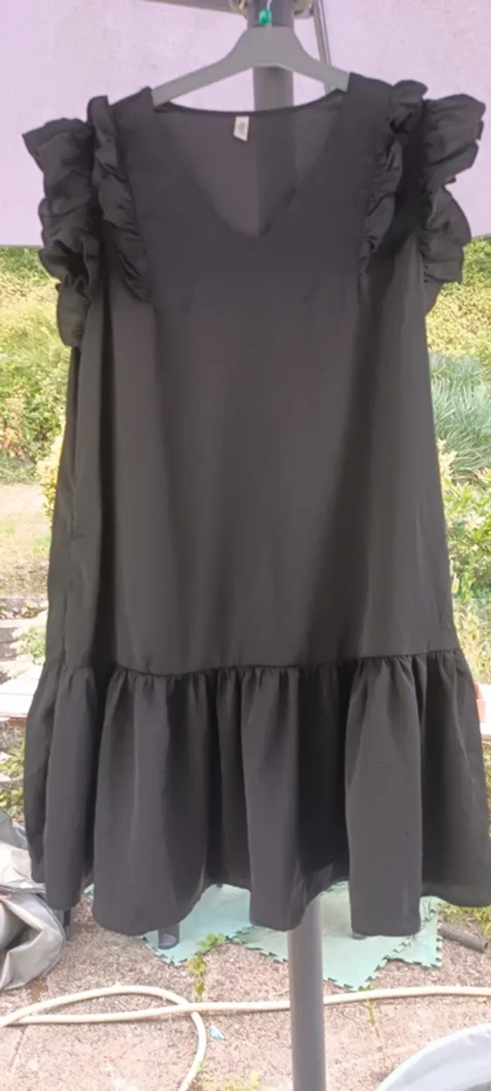 Robe noir - photo numéro 3
