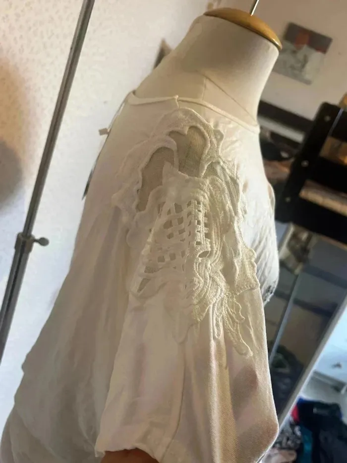 Magnifique r shirt taille unique marque olay neuf avec étiquette - photo numéro 3