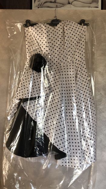 Robe cocktail vintage blanche à pois taille