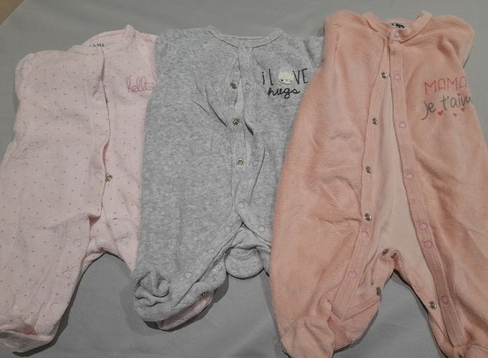 lot 1 mois bebe filles - photo numéro 3