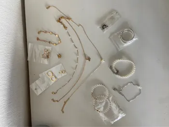 Lot bijoux