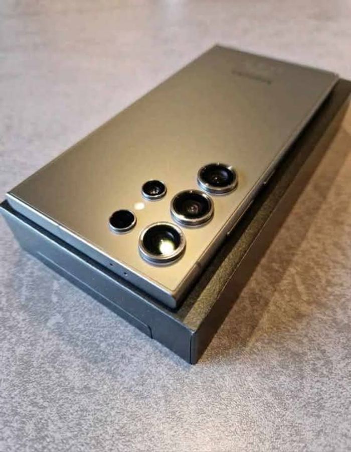 Samsung Galaxy S24 ultra - photo numéro 2