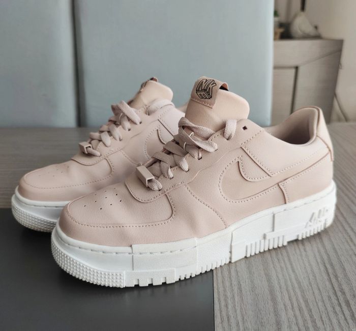 Nike Air force 1 pixel