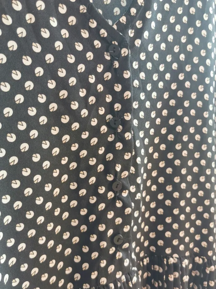 Robes noir à motifs, multi découpes. - photo numéro 4