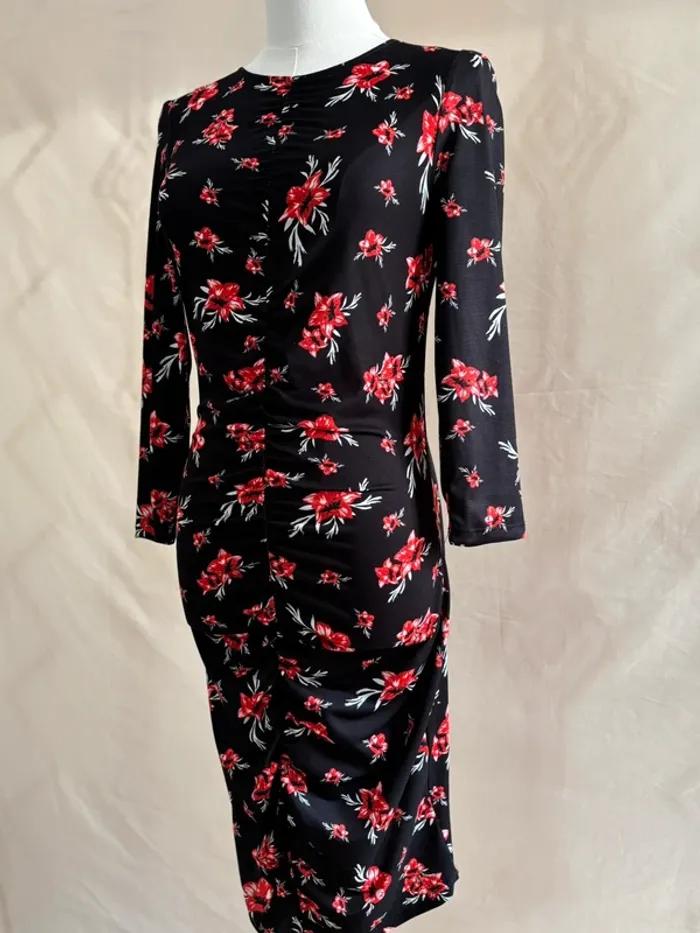 Robe moulante noire fleurie Sfera – taille S – manches longues, imprimé rouge romantique - photo numéro 3