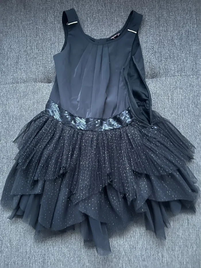 Robe créateur tape à l’œil