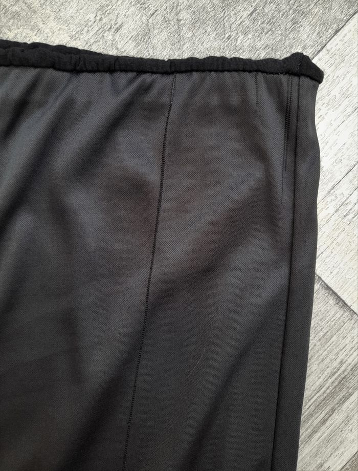 Robe noire dos nu - photo numéro 6