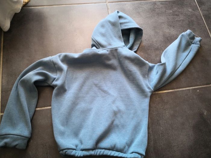 Pull à capuche bleu okaidi 8 ans - photo numéro 2