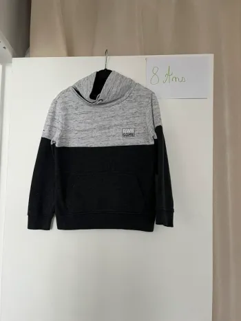Pull 8 ans