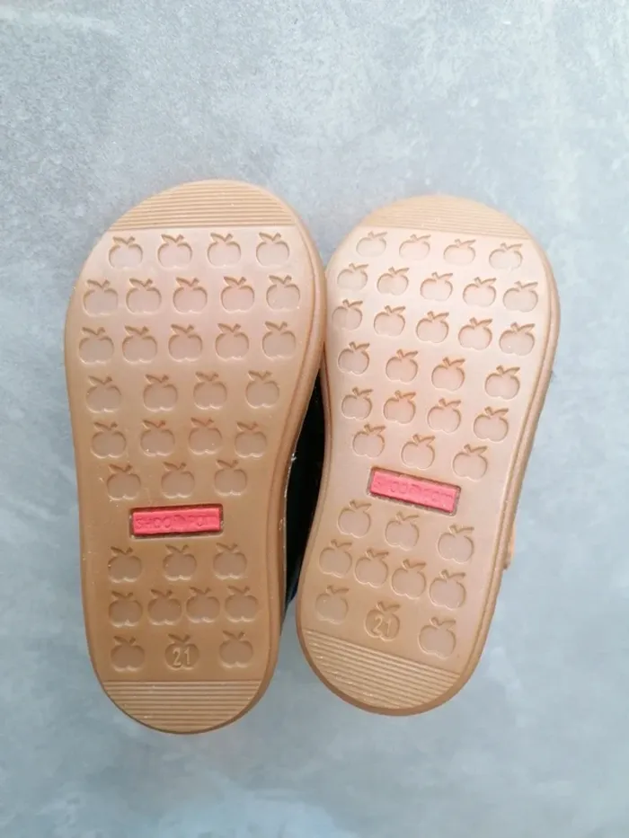 Chaussures Taille 21 - photo numéro 6