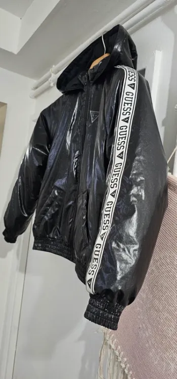 Doudoune Blouson Veste Guess Taille 12 ans