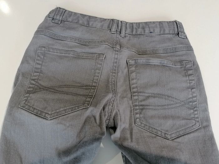 Jeans gris T 10 ans 👦🏻 - photo numéro 4