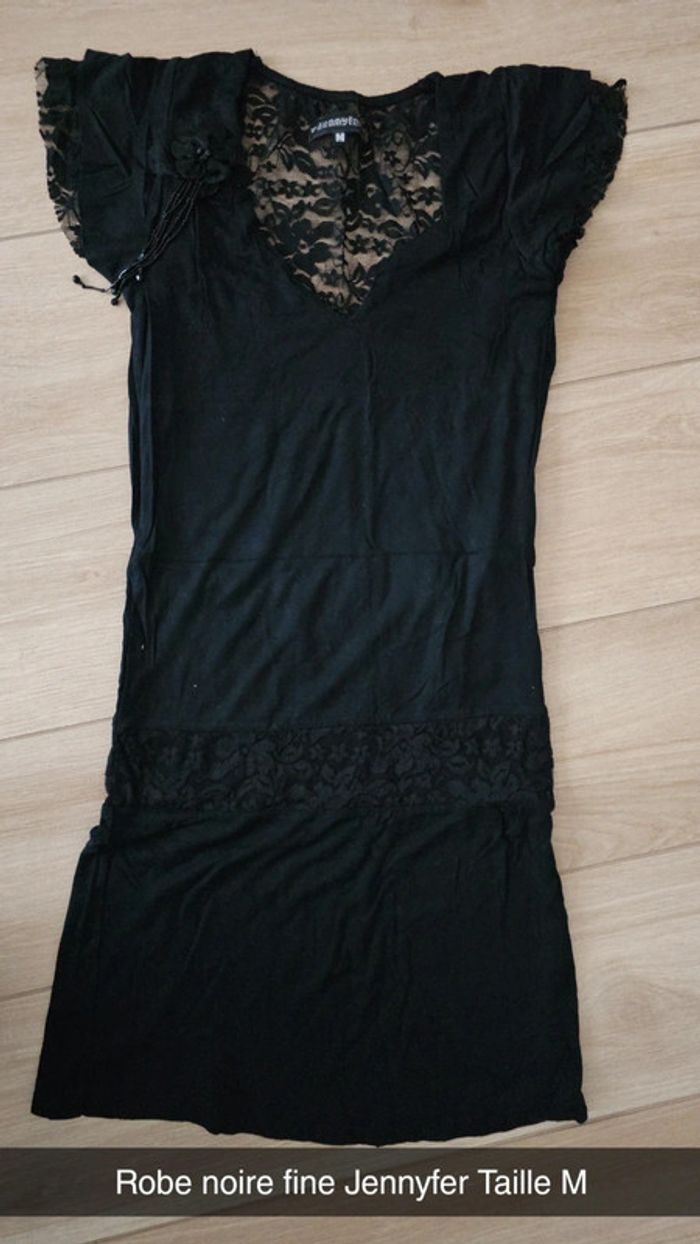 Robe dos nu dentelle